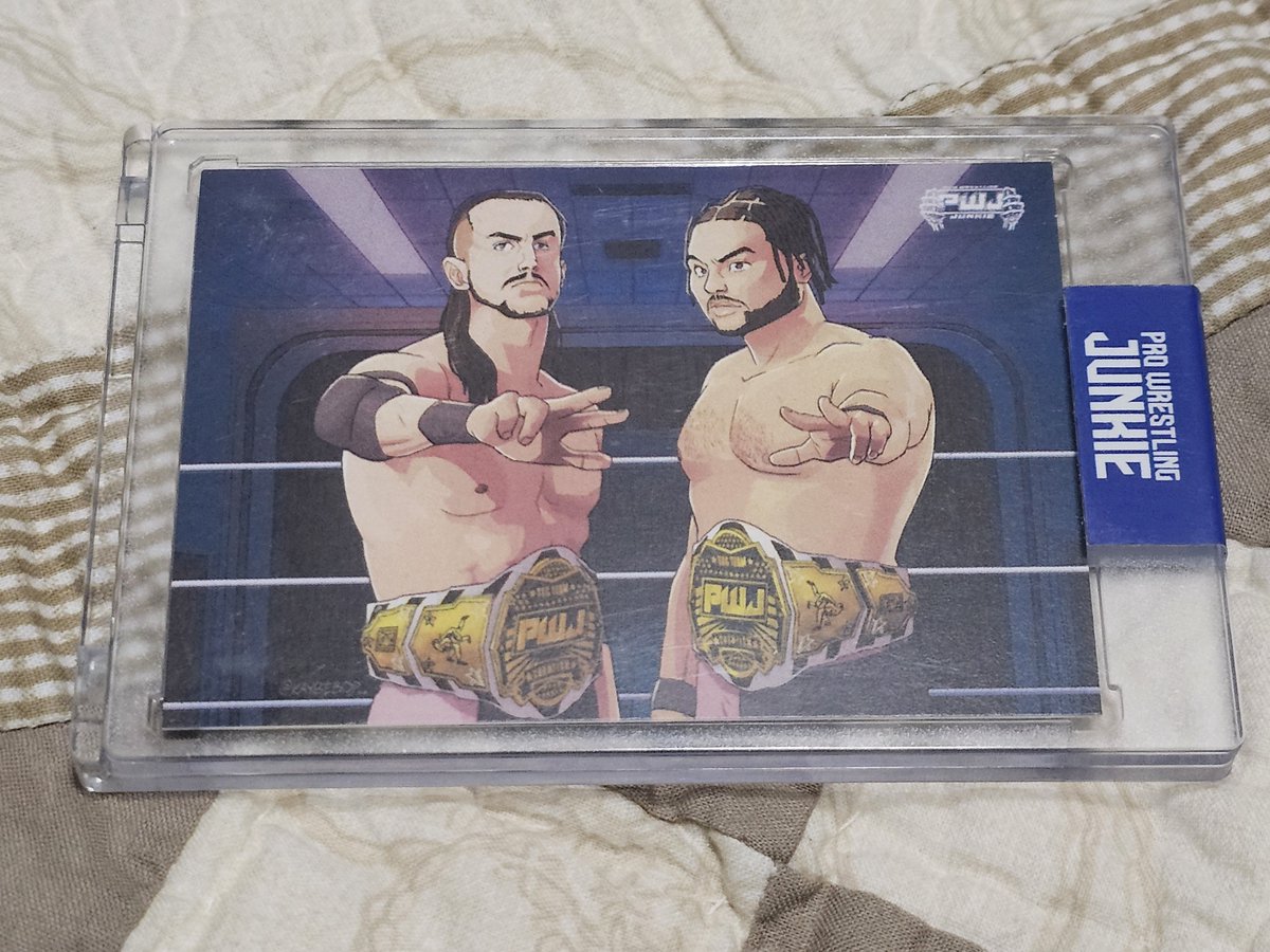 SweetLou502's tweet photo. I've gotten some cool stuff before but Gilbert and @PWJCARDS makes me feel apart of the family. Thank you so much for going the extra mile and knowing what it means to be a FANatic. 🎵😈🍻🔥 https://t.co/ygGgpnb7gx
