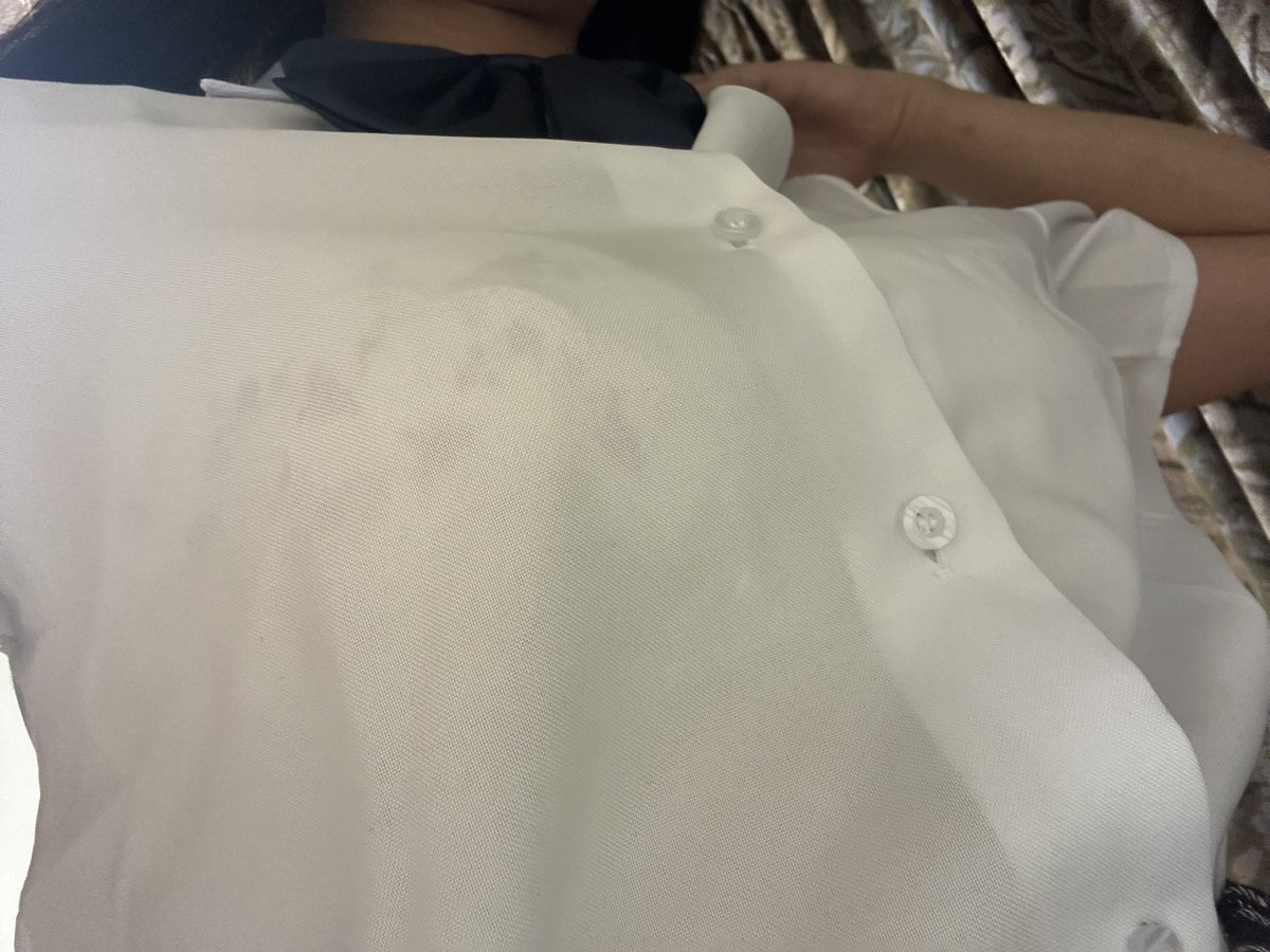 0oefo's tweet photo. すけちゃってるかな？
色分かったら教えて〜あってたらその時の下着の写真送ろうかなまら
2枚目は難しいですw https://t.co/H7iZNfXynV