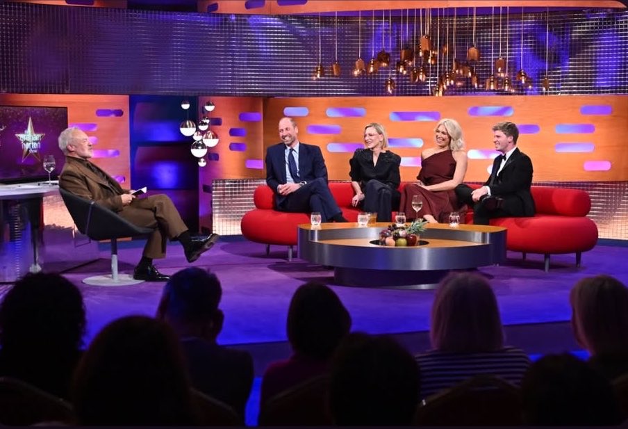 tokkianami's tweet photo. The Prince of Wales will appear on a special episode of The Graham Norton Show, airing tomorrow night on BBC One. He is joined by Cate Blanchett, Robert Irwin and Hannah Waddingham.

How exciting! 🤩💚 https://t.co/r76DljV9rX