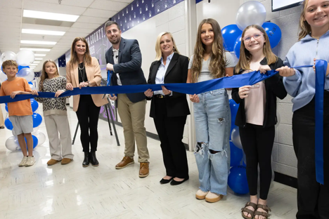 orau's tweet photo. 1/2 ORAU President and CEO Meghan Millwood, center, paid a visit to Sevierville Intermediate School today to cut the ribbon on Extreme Classroom Makeover winner Logan Woods’s updated technology lab. More classroom here: https://t.co/ayaQ9LS3NK https://t.co/OAgVo4hTY6