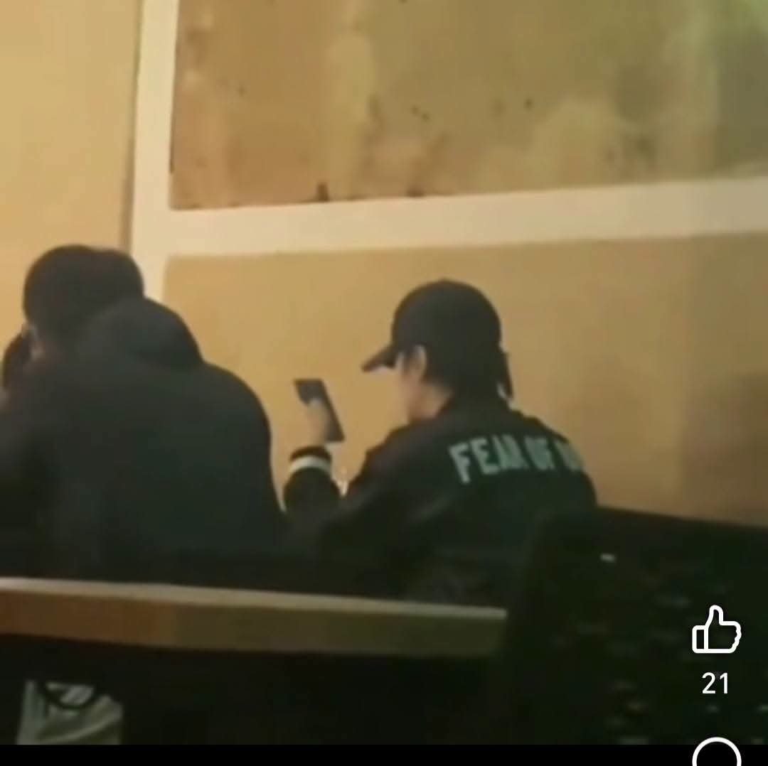 asamgii's tweet photo. ¿Yoongi en el restaurante Origen bistro en la candelaria, probando comida colombiana? Si
¿Yoongi jugando golf en la sabana de Bogotá? Si
¿Yoongi desayunando caldo de costilla y arepa de huevo? Si
¿Yoongi tomando AGUARDIENTE AMARILLO? si

COLOMBIA GANO! ❤️‍🩹😭 https://t.co/wNC4hmhU0q