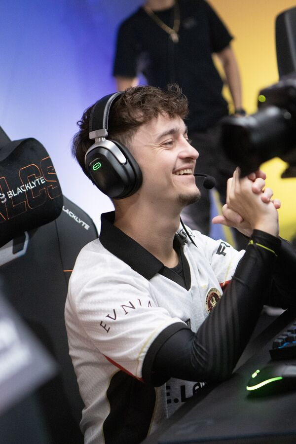 AlphaKep's tweet photo. After 2 seasons with Vitality, 
ExoTiiK is expected to team up with Rezears and Yujin for next season.  #RLCS👀 #KEPBOMB 💣 https://t.co/qm9Jc3Jhrh