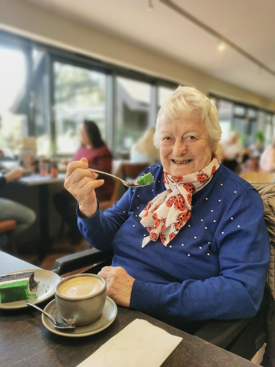 FriendsElderly's tweet photo. Residents at New Copford Place had a lovely visit to Perrywood Garden Centre, enjoying the Halloween and Christmas displays, browsing the plants, and treating themselves to refreshments in the café. ☕🌿🎄

 Find out more about our Colchester care home: https://t.co/IOnHaaAuvo https://t.co/uhtDqto2CB