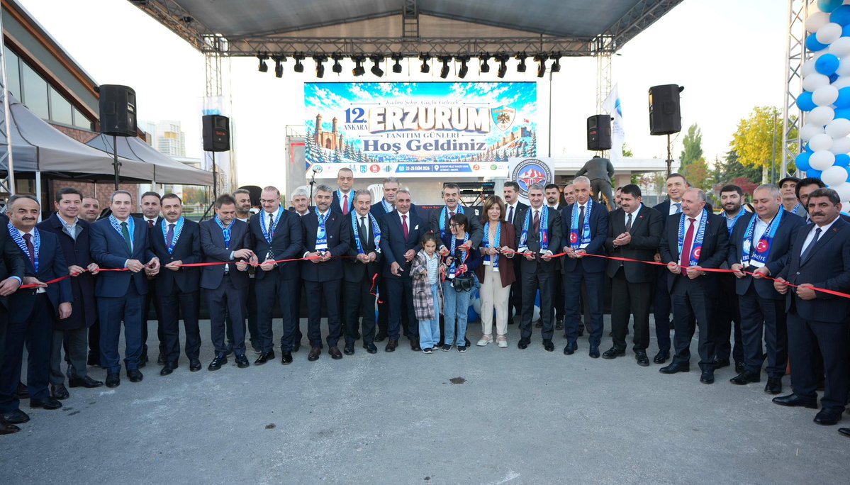 Yusuf__Tekin's tweet photo. 📍Ankara

Bu yıl on ikincisi düzenlenen Ankara Erzurum İl Tanıtım Günleri’ne katıldık, değerli hemşehrilerimizle hasbihâl ettik, hasret giderdik.

Köklü tarihi, zengin kültürü ve kardeşlik geleneğiyle Erzurum’umuzun gönlümüzde müstesna bir yeri var. Bu buluşmaların hemşehrilik bağlarımızı güçlendirmesini, şehrimizin kültürel mirasının yaşatılmasını ve gelecek nesillere aktarılmasını kıymetli buluyorum.

Şehrimizin tanıtımına önemli katkılar sunan bu organizasyonun gerçekleşmesinde emeği geçen herkese teşekkür ediyorum.