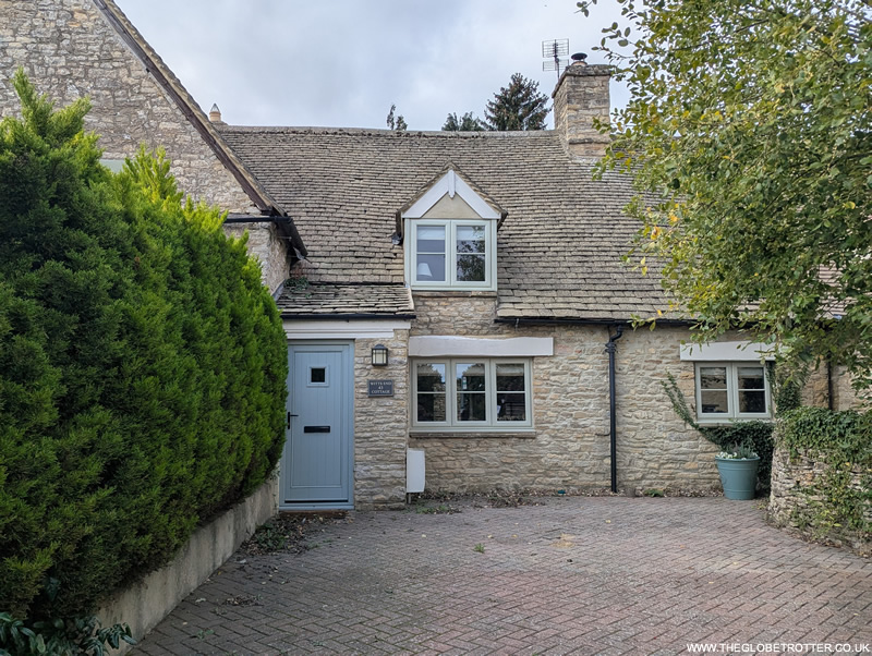 TheGl0beTrotter's tweet photo. Ad | A slow autumn weekend in the #Cotswolds 🍂 A cosy break at Witts End in #Finstock, with quiet walks and time to unwind. 

https://t.co/7Lof4wy5nq

#Cotswolds #UKTravel #SlowTravel #CottageStay #ClassicCottages #AutumnGetaway https://t.co/aDhyWlPlxt