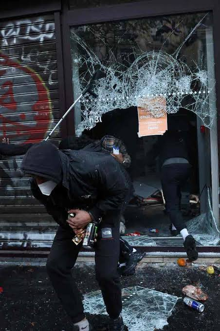 OCOCReport's tweet photo. 3,000 STORES REPORTED LOOTED IN FRANCE. HUNDREDS OF MILLIONS IN LOSSES. Macron owes the public a full accounting of who organized the violence and who carried out the looting—including whether immigration and integration failures played a role. Political sensitivity must never shield offenders from investigation or prosecution. France deserves evidence, accountability and safe streets.