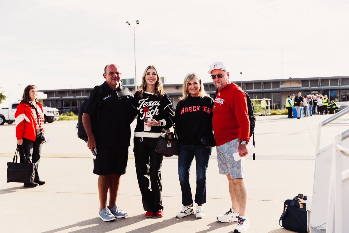 RedRaiderClub's tweet photo. Red Raider Nation is Midwest bound! ✈️

On our way to cheer on @TexasTechMBB in Lexington, KY, followed by @TexasTechFB in Cincinnati! https://t.co/Aey7QYdVka