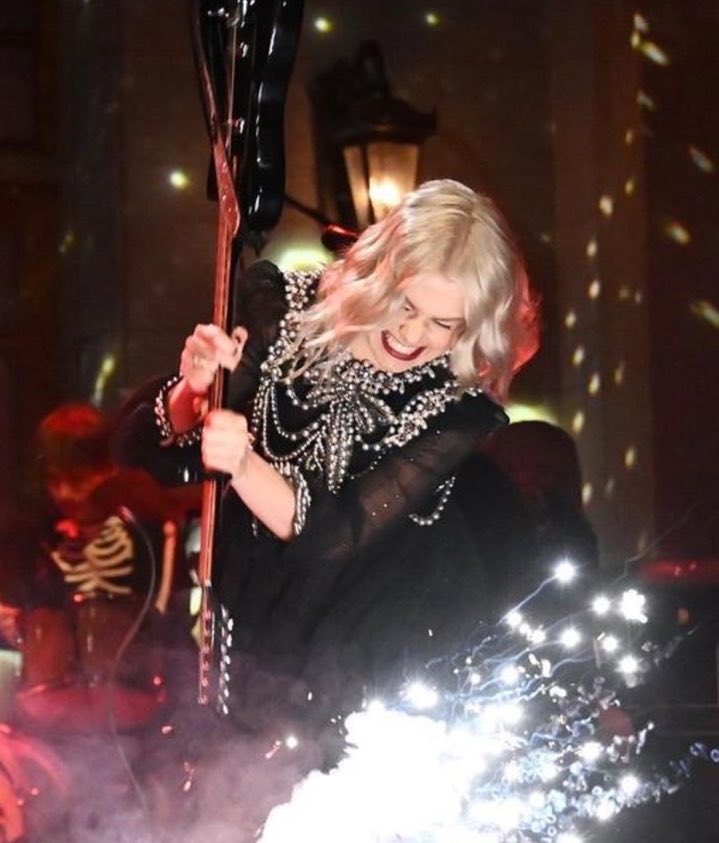sourcebridgers's tweet photo. Phoebe Bridgers joins SNL again on November 14th as a musical guest! 🤍 https://t.co/svHlFWlU1c