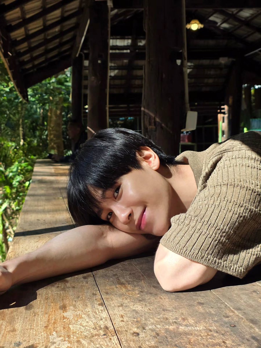 _AGUST_SG_'s tweet photo. Happy birthday, Junior😊
Thank you for always giving me comfort and happiness.
I am so happy that I met you.
Please stay healthy and happy forever.
I will always love you.

#Junior30thBDInFullBloom
@jnnrrs https://t.co/8eb0t3mBGu