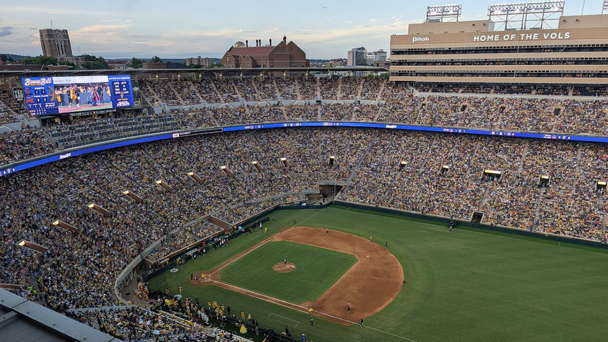 NettingPros's tweet photo. “If you have a crazy idea, what I’ve seen out of Stadionic is that the answer is always, ‘We’ll figure it out.’” — Adam Virant, Savannah Bananas
@SDM_Ovetime takes you inside the 48-hour transformations of 14 stadiums in 11 states: https://t.co/ze9DcnR74C
#Stadionic #BananaBall https://t.co/CpoIw3fcMu