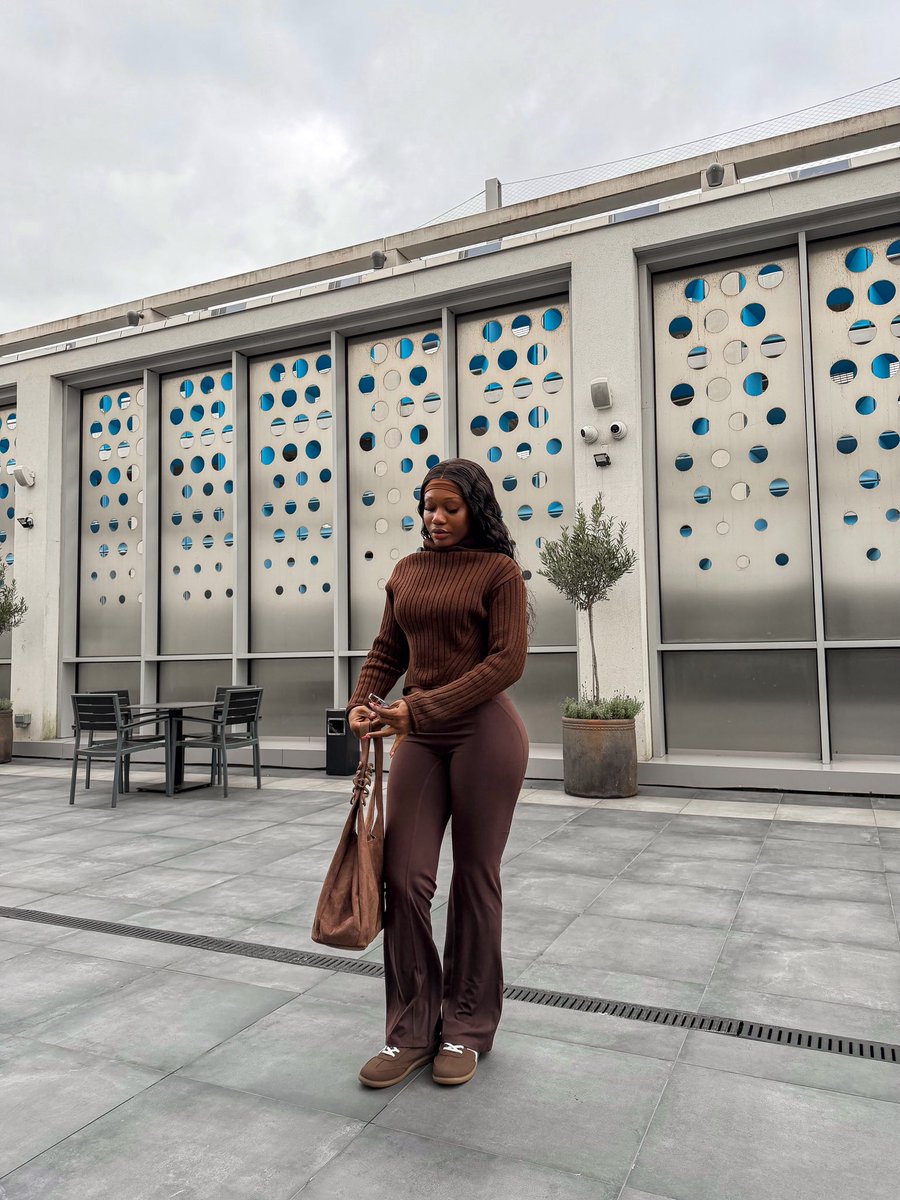 AddyAdwoa's tweet photo. 🤎🤗 https://t.co/h2H7IZN842