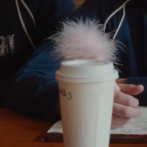 S4INTELISE's tweet photo. the concept of elise asking the barista to out a smiley face on anya’s coffee cup #hehe https://t.co/6B59fFAO6D