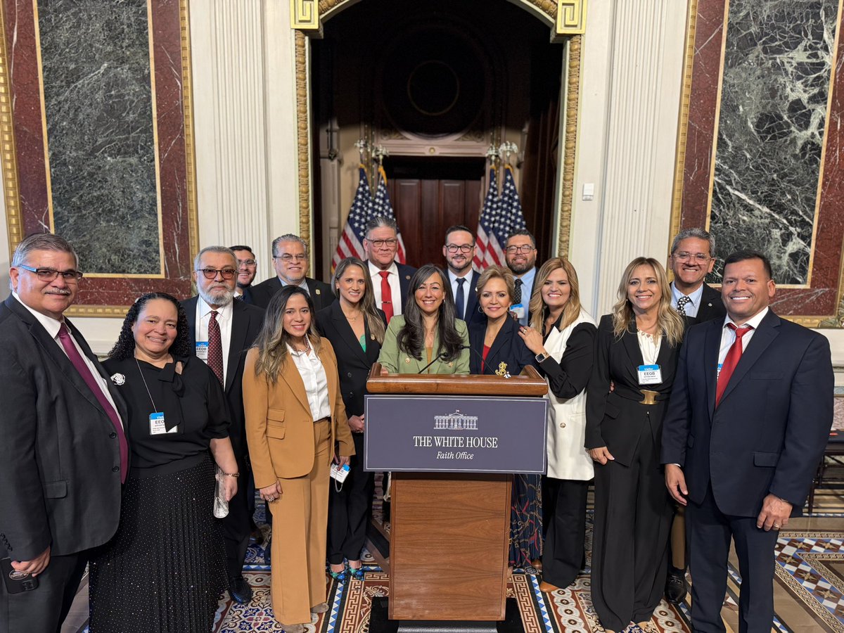PRFAA's tweet photo. Alongside Juan M. Gaud Pacheco, Esq., Director of the Governor’s Faith-Based Office, we participated in a White House briefing hosted by Jennifer Korn, Director of the White House Faith Office, alongside members of @POTUS Trump’s team. We discussed opportunities to advance President Trump’s faith-based agenda, strengthen partnerships between the Government of Puerto Rico and the Trump Administration, and empower faith-based organizations to support families and communities across the Island.

We also met with officials from the U.S. Department of Housing and Urban Development (@HUDgov) and the U.S. Department of Labor (@USDOL) to discuss aligning local efforts with federal priorities, expanding opportunities for community and faith-based organizations, promoting youth mentorship, and strengthening the critical role these organizations play in serving Puerto Rico’s families.