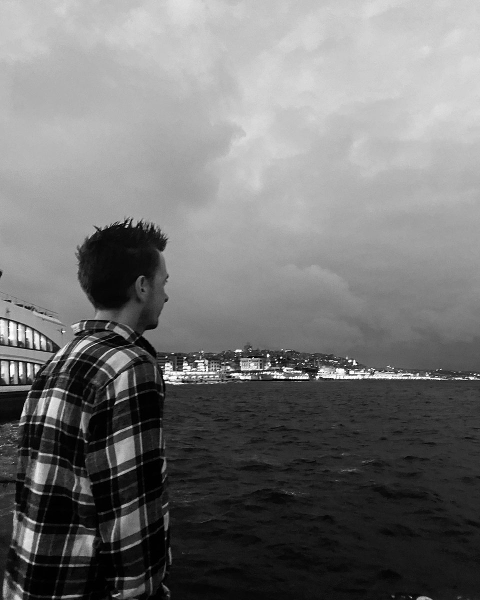 RenataCeli's tweet photo. Travelling is my escape. It’s when I feel most like myself: happy, free, and connected. I’m Shane, and I struggle with my mental health. Travelling helps me cope. https://t.co/nxdXejZlVe