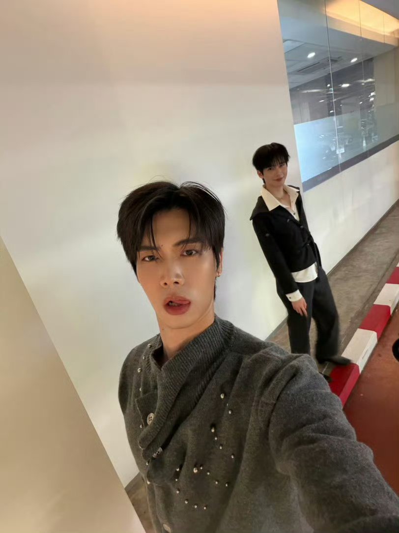 JTOhmUSA's tweet photo. 💫 weibo update: jjaypf
🗓 10.22.2026

🐺: good night!

JTOhm ARCHIVE026 EFW26
#JTOhmatEFW26ICONSIAM
#jjaypf | #ohmkrit | #jtohm https://t.co/odOPdLqFMm