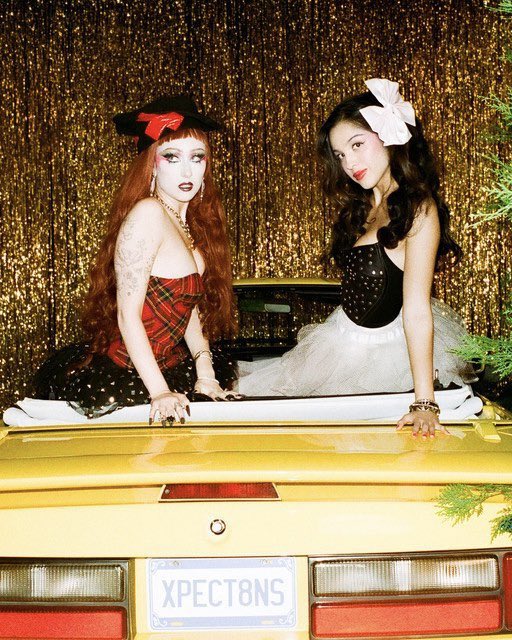 PopCrave tweet picture