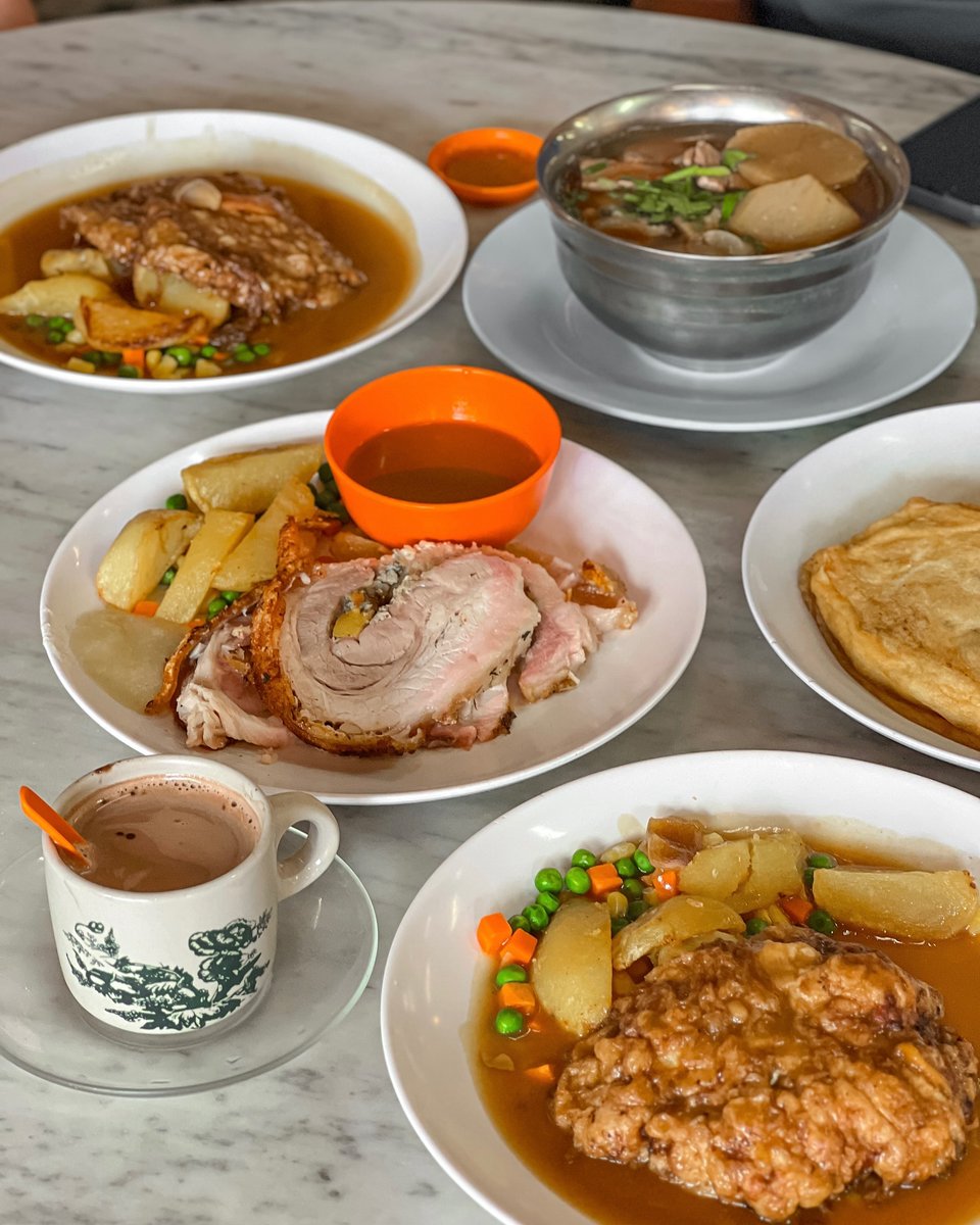 ander_kk8765's tweet photo. Old-school Hainanese coffeeshop since 1928. Roast Pork Special RM26. 70
Beef Noodle Soup RM12. 50
Pork Chop RM18
Chicken Chop RM17
Roti Babi RM14 https://t.co/mbbrYp6Ia6