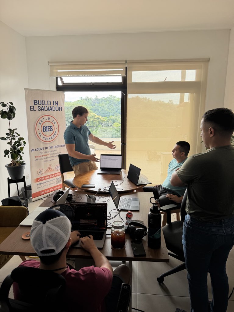 sovmindset's tweet photo. El Salvador is on its way to become start-up country. Lots of talent coming through here. I’m excited about the innovation that’s about to happen! https://t.co/uqGCO1g8cu