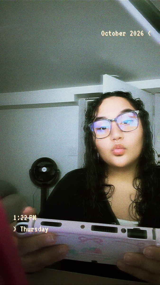 _tinaaarg_'s tweet photo. animal crossing before my interview 🙃 https://t.co/C9HdpDO7W5