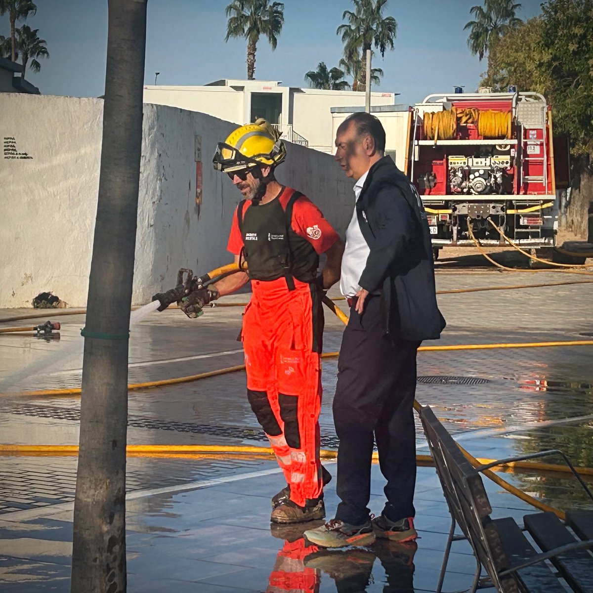 JCValderrama25's tweet photo. Hoy, en Els Poblets para conocer sobre el terreno, los trabajos de recuperación en el municipio tras la #DanaAdam https://t.co/uZ3KCNFnQQ