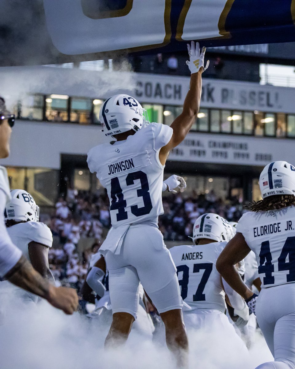 GSAthletics_FB's tweet photo. White Out Paulson ⚪

#HailSouthern https://t.co/uLAG5AbrvS