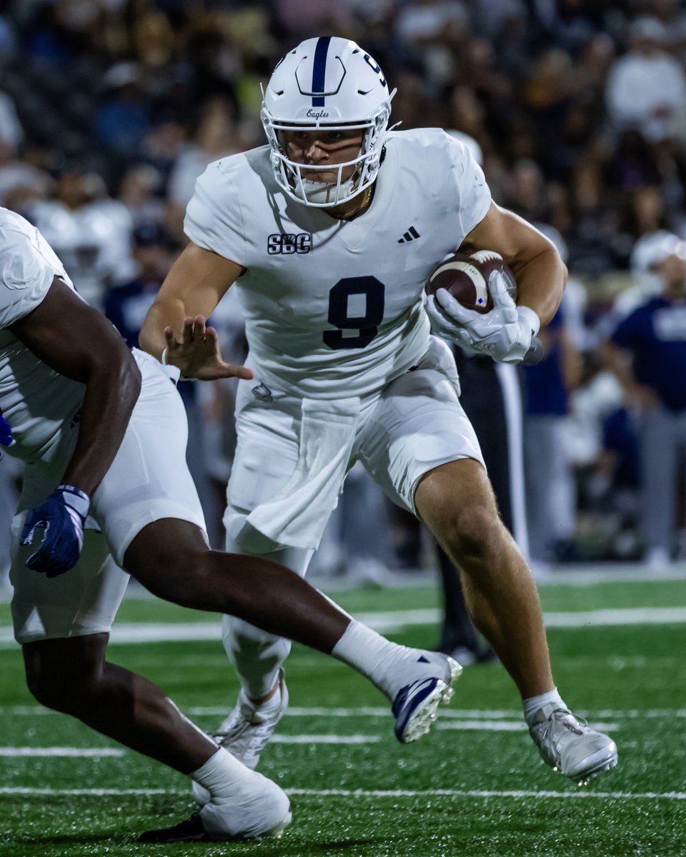 GSAthletics_FB's tweet photo. White Out Paulson ⚪

#HailSouthern https://t.co/uLAG5AbrvS