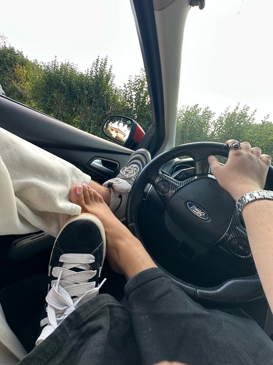 MasterMissEmpir's tweet photo. IN THE CARR 😈👑👑
#fetish #findom #videocustom #cam #real https://t.co/PsyW8ZmClu