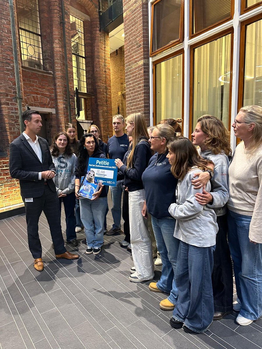 Zeehondencreche's tweet photo. Yesterday, we presented our petition, signed by 90,000+ people, during the emergency debate on our future at the Provincial Council of Groningen

We hope this marks an important step towards a solution. Thank you to everyone who supports us, it gives us strength to keep going 💙 https://t.co/XeSghE2RmK
