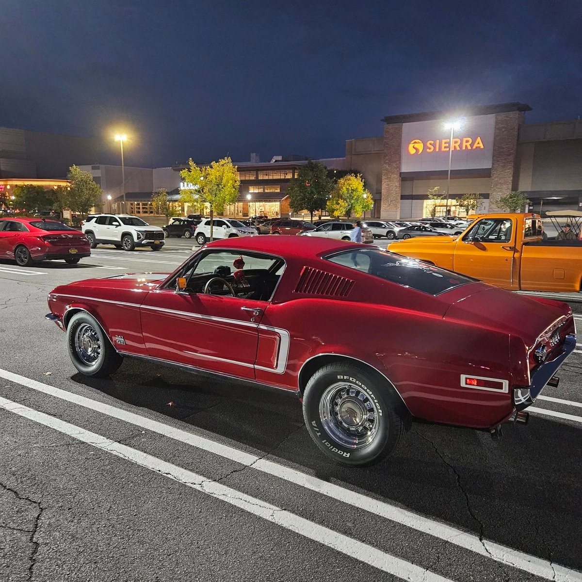 TopFlightAuto1's tweet photo. 📸 Side Shot Saturday is here!
Show off those Mustang lines, drop your best side profile pic below ⬇️🐎

🛒Shop Now ➡ https://t.co/Ldmx1ZDjS2

Thanks Clarence C for the picture! 
#TopFlightAutomotive #Mustang #AmericanMuscle #Classiccar #GT500 #SN95 #Foxbody #Ford https://t.co/VezKLAH8K0