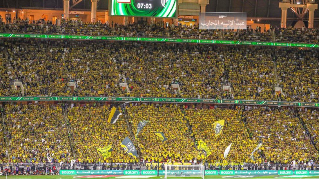 FH_MHY's tweet photo. 🚨 جمهور #الاتحاد الغالي ⚫️🟡

• حققنا 20 نقطة من أصل 27 نقطة، خلالها لعبنا مع القادسية والنصر والهلال.
• الجولة الحالية بتخدمنا إذا فزنا بمشيئة الله، لان نتيجة القادسية والهلال 'في كل الأحوال' بتكون لمصلحتنا.
• الفريق نتائجه أعلى من المتوقع ويستحق دعمكم.

تبقى شيء واحد فقط في مباراة #الاتحاد_الدرعية ..
وهو حضور ودعم الجماهير! 💛🖤

- المباراة تقام في إجازة نهاية الأسبوع ✅
- المباراة تبدأ 6:30م في توقيت مُبكر، تقدر تؤجل إرتباطاتك وإلتزاماتك لما بعد المباراة ✅
- التذاكر متوفرة بأسعار ممتازة سواء في تطبيق ويبوك أ�� من خلال المنصات المتعاونة بشكل رسمي مع النادي ✅
- فوزنا غدًا قد يجعلنا نبتعد عن الصدارة بفارق نقطتين أو ثلاثة بمشيئة المولى سبحانه ✅

موعدنا الجوهرة .. 6:30 مساءً 🏟️🟡⚫️

• للحصول على التذاكر ��
https://t.co/MEoSlPQnGA