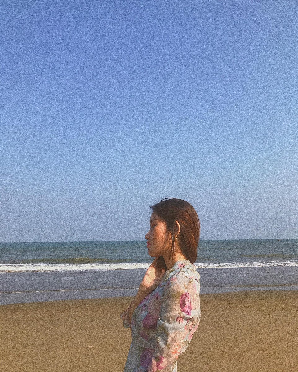 KayleQRHuangsjI's tweet photo. Chẳng lẽ kiếp trước đa tình, nên kiếp này chẳng có nổi một mối tình vắt vai? https://t.co/KzPhA6IIWq