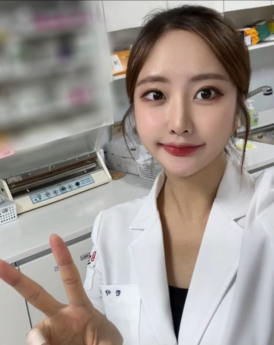 7jfo6v's tweet photo. 백다영 29 https://t.co/NlLGDJQwq8