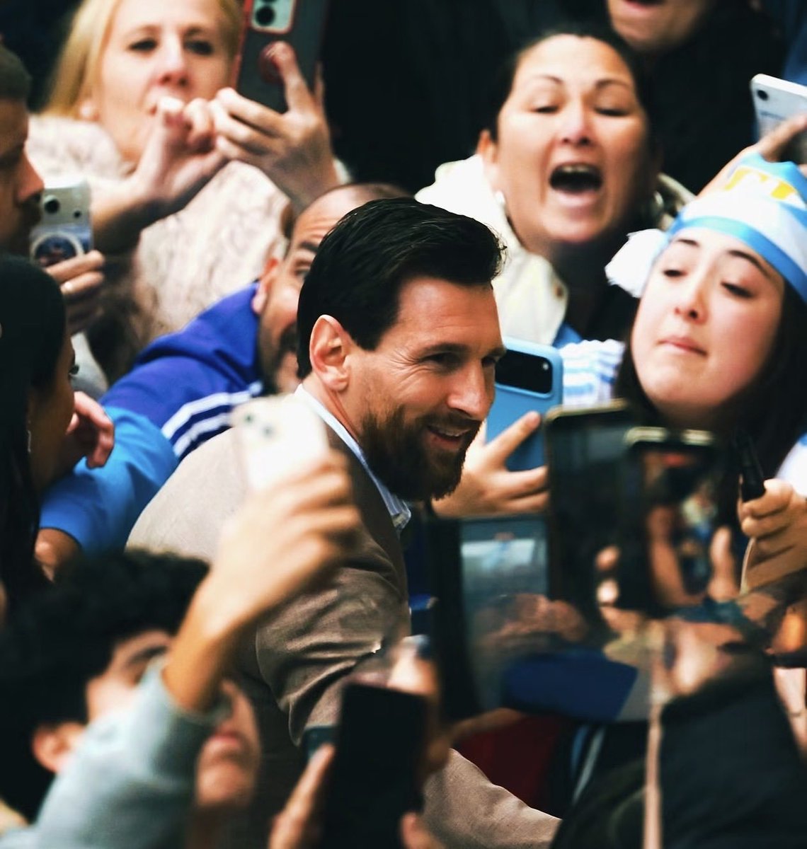 fabrizioprabono's tweet photo. I'm convinced that this man right here is on the same level as Leonardo da Vinci, Socrates, Plato, Aristotle, Phytagoras, Archimedes now.🤩🔥 https://t.co/D82auLdgvH
