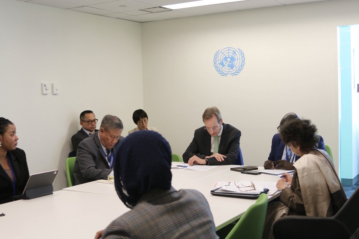 USG_OHRLLS's tweet photo. Excellent meeting with #LDC Chair Gambia 🇬🇲 &amp; the LDC #Bureau to share updates on #DPoA &amp; the upcoming 2027 #DPoA #MTR. I commended the Bureau’s leadership in keeping #LDC priorities high on the global agenda at this crucial time. @UNOHRLLS continues to stand with you. https://t.co/rNHqzJBDxH
