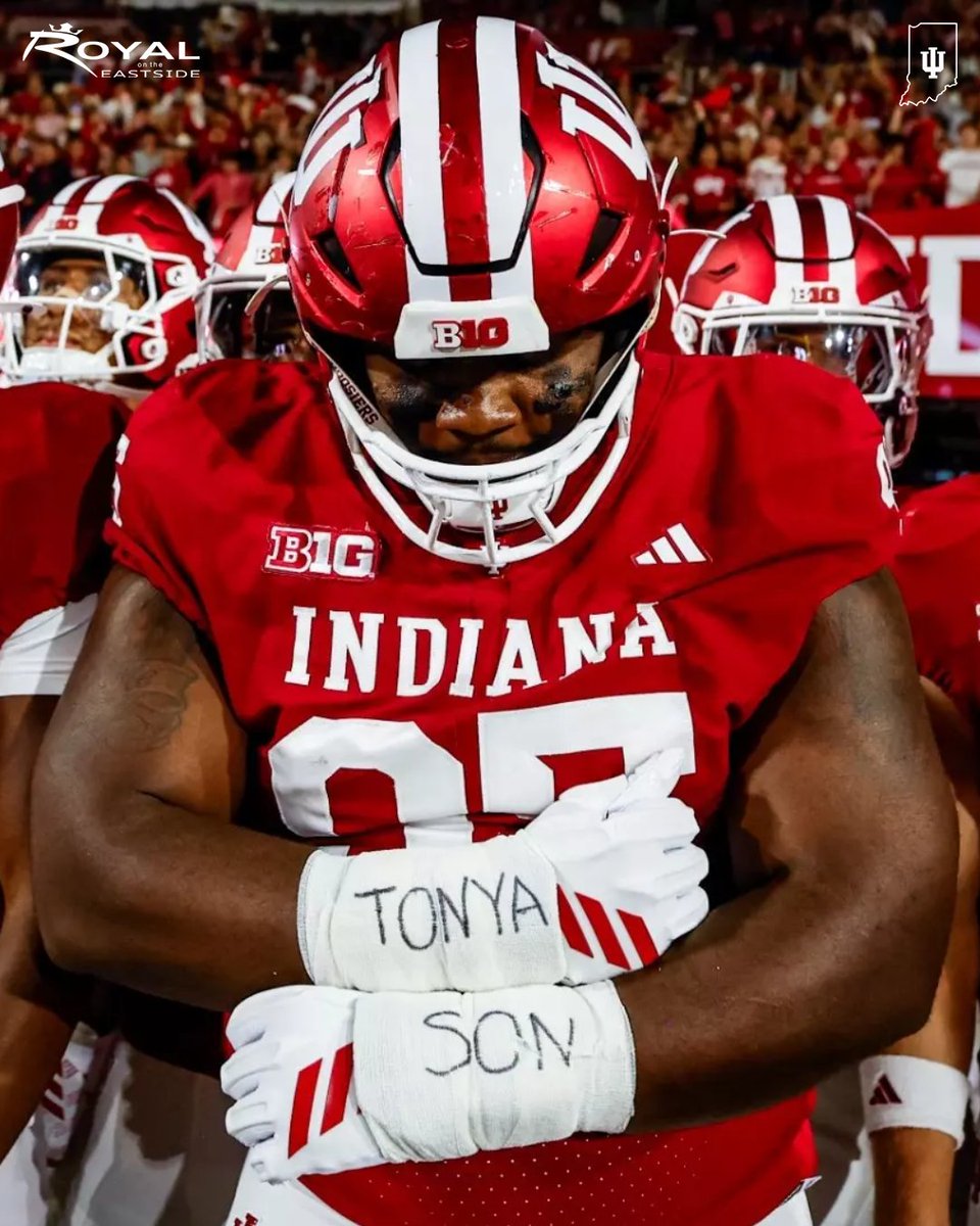 IndianaFootball's tweet photo. "No matter how well I play, I always want to get better. That's the chip on my shoulder that I walk with. I always feel I can be better.” - @TuckerTyrique 

📰 https://t.co/VXnaHAn2nL https://t.co/OFFesLgzJJ