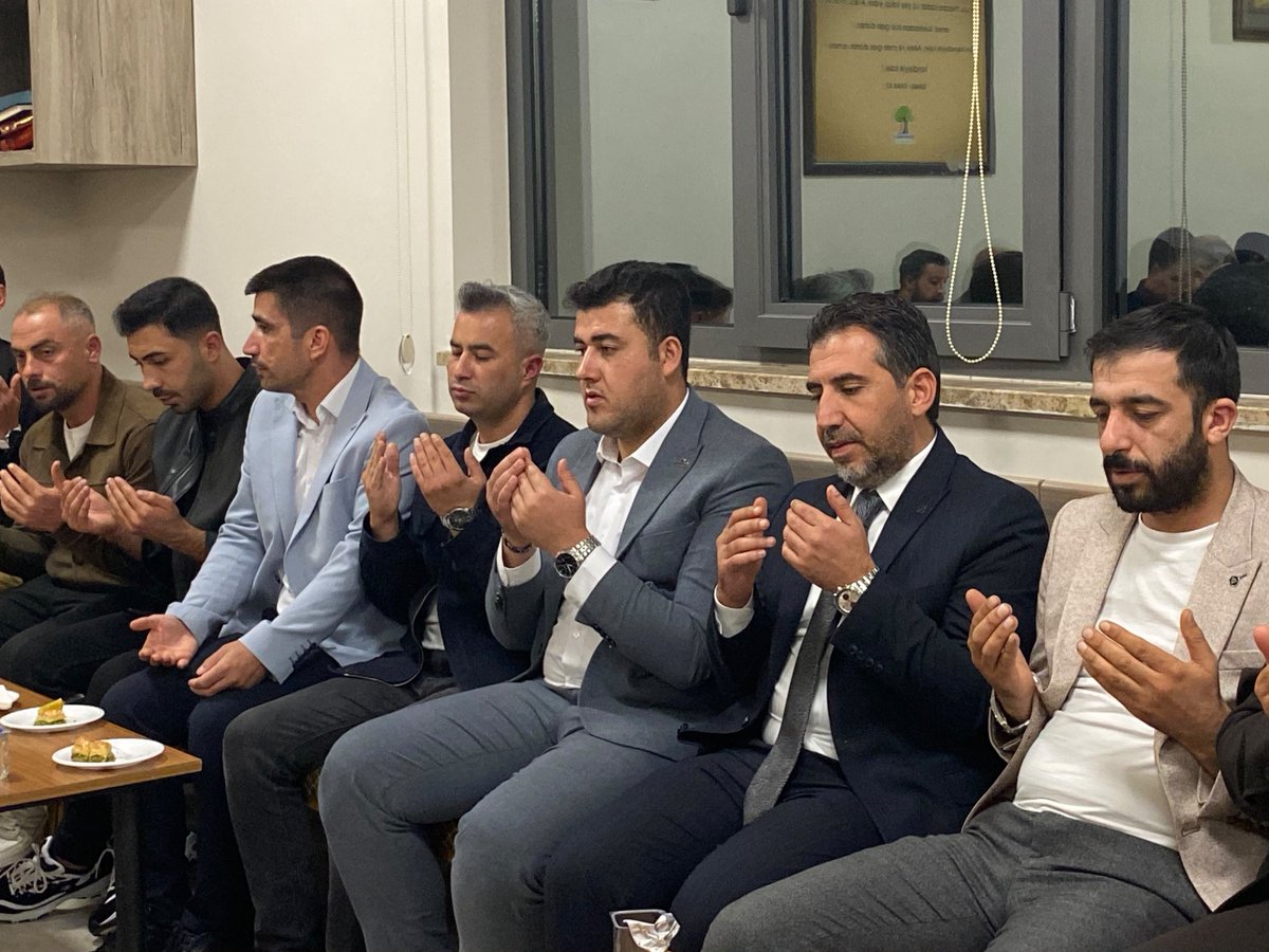 bese_yakup's tweet photo. Gaziantep Büyükşehir Belediye Başkanımız Sn. Fatma Şahin, İlçe Başkanımız Sn. İsmail Güler, Büyükşehir Belediye Başkan Yardımcımız Sn. Feray Yılmaz, Gençlik Kolları Teşkilatımız ile birlikte;

Şehitkamil Belediye Başkan Yardımcımız Sn. Yusuf Açıkgöz’ün ebediyete irtihal eden kıymetli dedesi için taziye ziyaretinde bulunduk.

Merhuma Yüce Allah’tan rahmet, ailesine ve yakınlarına sabır ve metanet temenni ediyorum.

@RTErdogan
@avyusufibis
@abdulhamitgul
@fatihseyrekk
@fmfedaioglu 
@FatmaSahin 
@avmustafadurmus
@ismailguler027
@umutymz 
@avyaseminkaraca
@AKGenclikGM
@AKPartiG_Antep