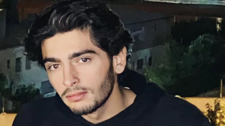 Vengeancelady_'s tweet photo. میلاد آرمون
دوباره به اعدام محکوم شد
🆘🆘🆘🆘🆘🆘🆘🆘
او از معترضان زن زندگی آزادی
و یکی از متهمان پرونده اکباتان است
#KingRezaPahlavi‌ForIran 
#KingRezaPahlavi 
#javidshah https://t.co/WDq4AUK870