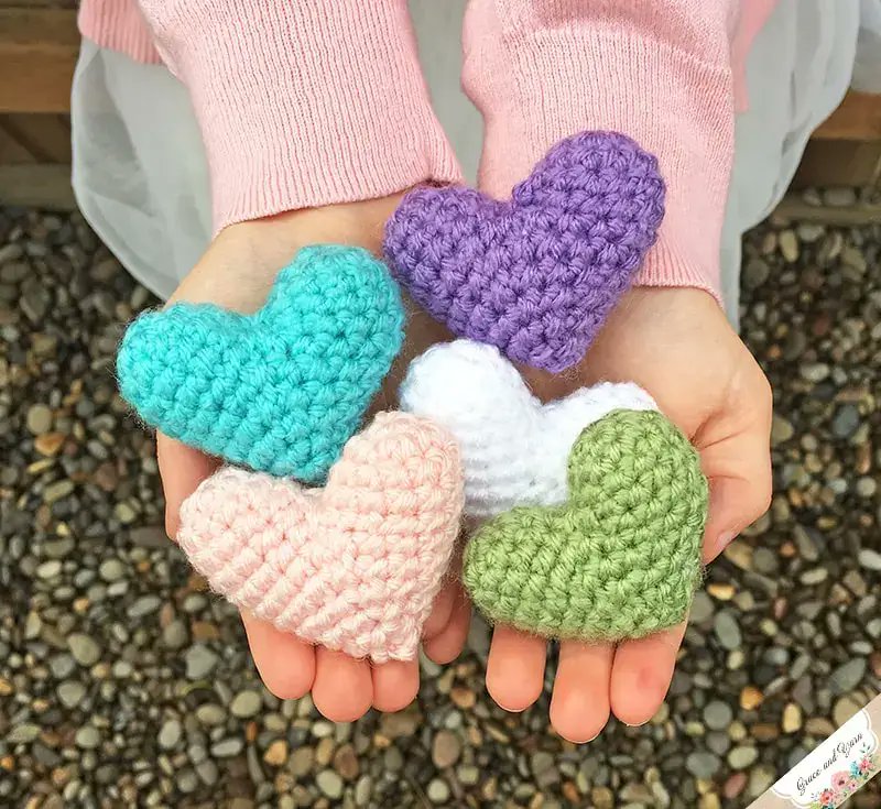 weavecrochet's tweet photo. Mini Amigurumi Heart Pattern https://t.co/CAQmRSwrzB https://t.co/fmLM8QGY2r