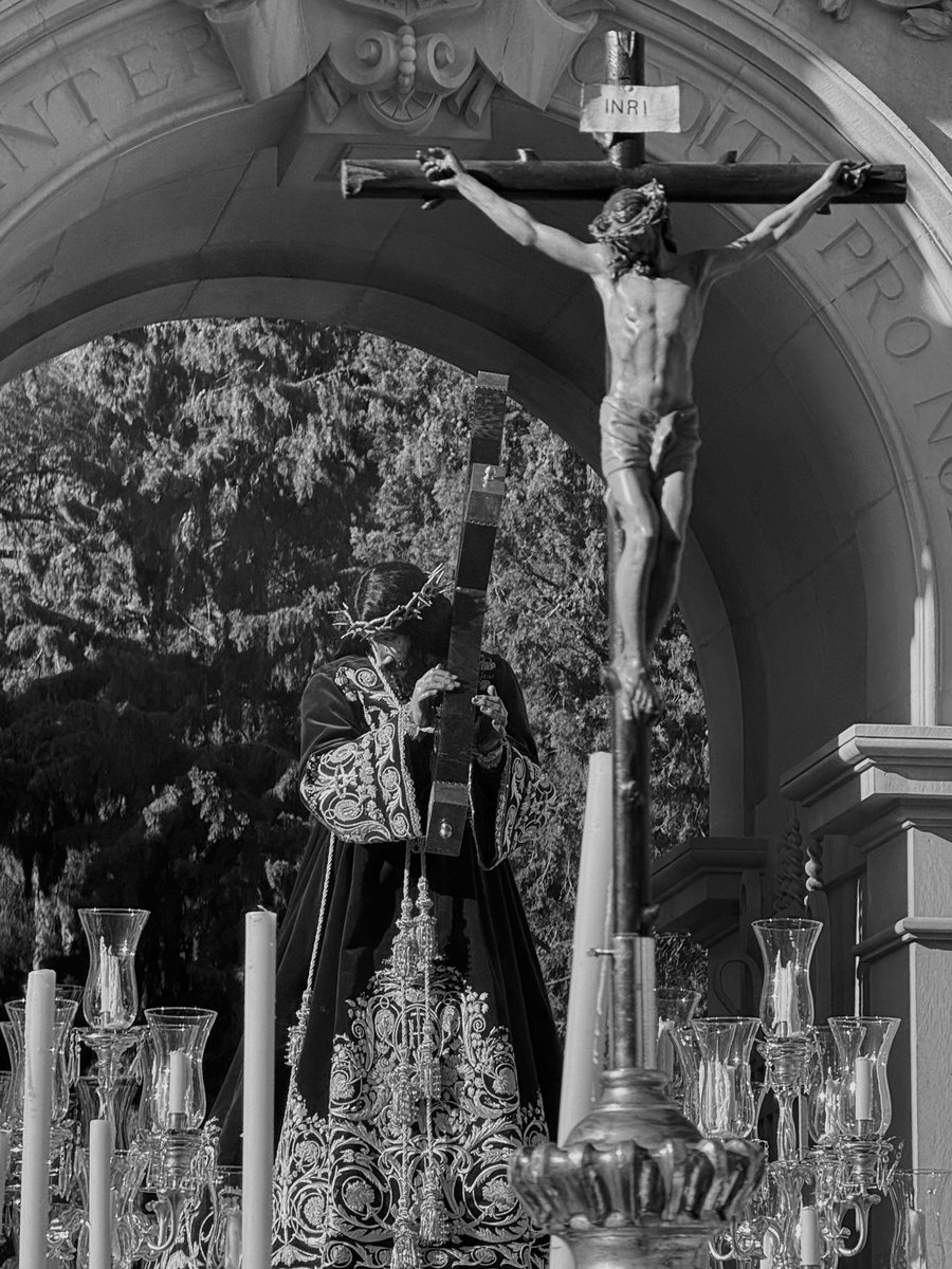 PablodeGuzman's tweet photo. Murcia ha vivido hoy un encuentro histórico entre el Nazareno y la Virgen de la Fuensanta. https://t.co/chny8BvlOR