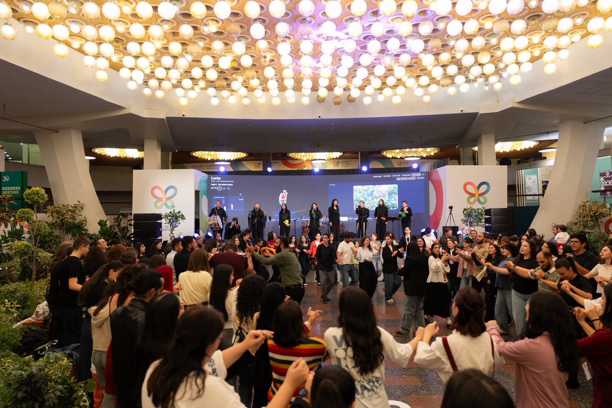 COP17_Arm2026's tweet photo. 🌿 Culture takes many forms at the Green Zone, from musical performances and Armenian traditional dances to art exhibitions. Each offers a unique perspective on the beauty of nature and the importance of biodiversity conservation. https://t.co/NbERwdtssZ