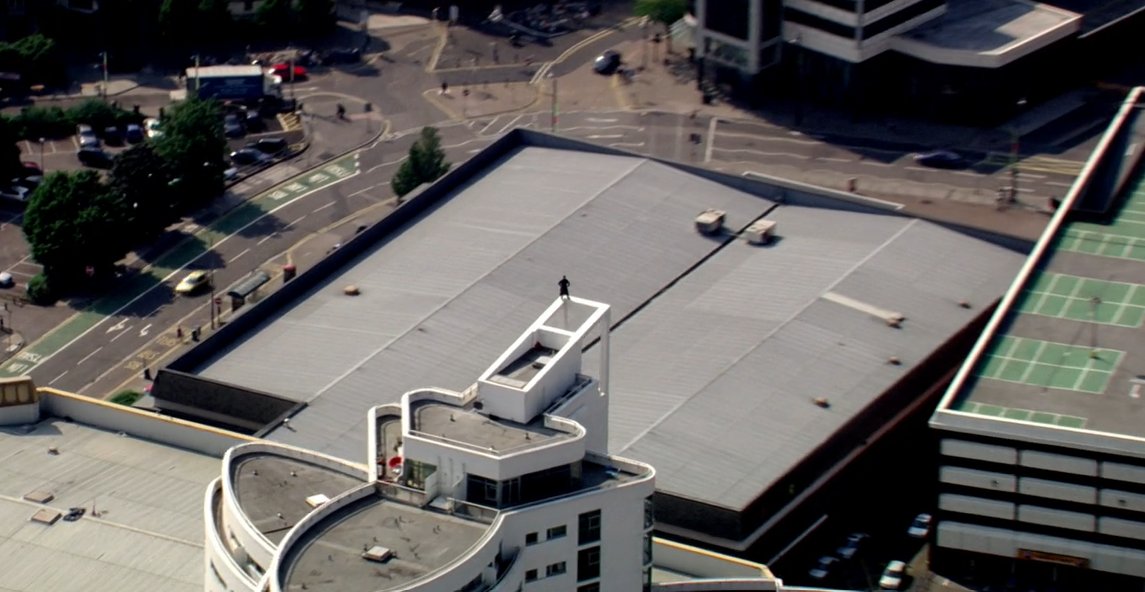 TARDIStime2's tweet photo. celebrating 20 years of torchwood by standing on the roof https://t.co/TpK9trHoKf