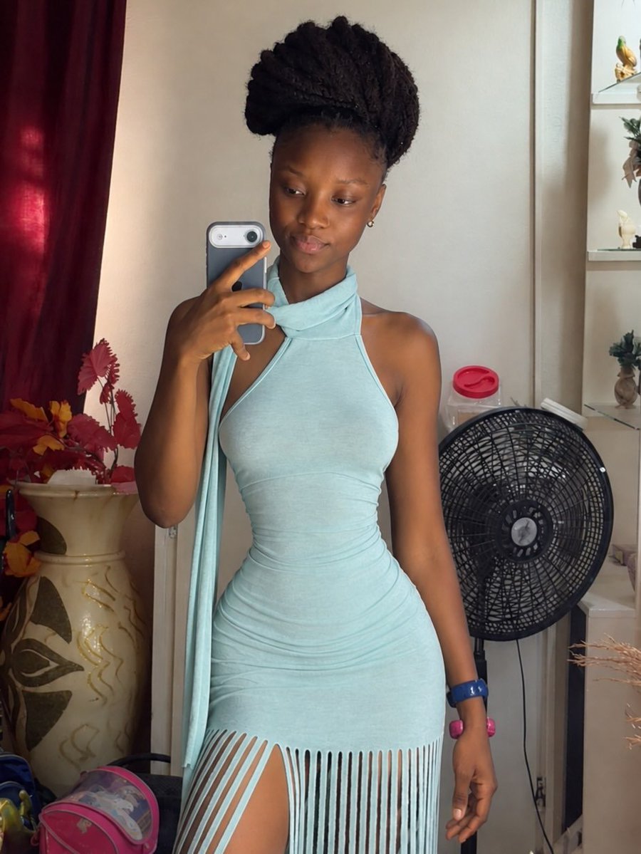 LsStly1's tweet photo. Slim queen 😏🙂‍↕️ https://t.co/A0ApEoYZdt