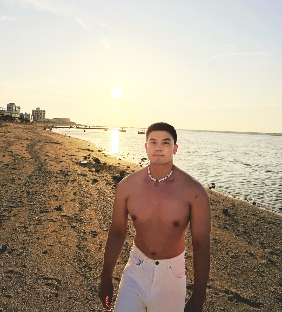 lessyrotti98's tweet photo. Every sunset would be better with you. https://t.co/5jkQnLEyIy