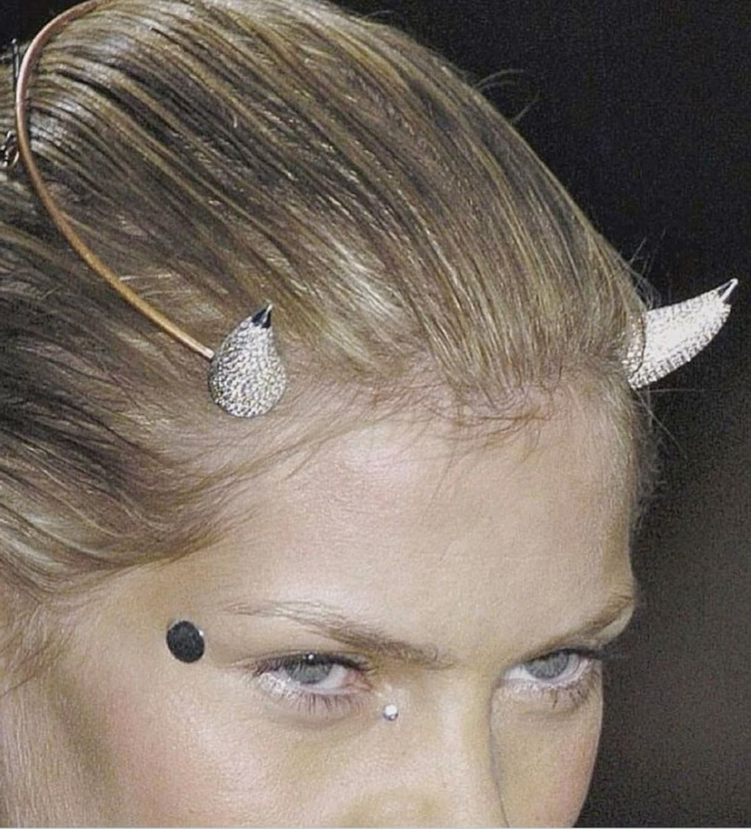 rogue's tweet photo. First debuting in the early 90s, the Vivienne Westwood horn tiara remains a legendary piece of fashion history https://t.co/9MEPHgiAko