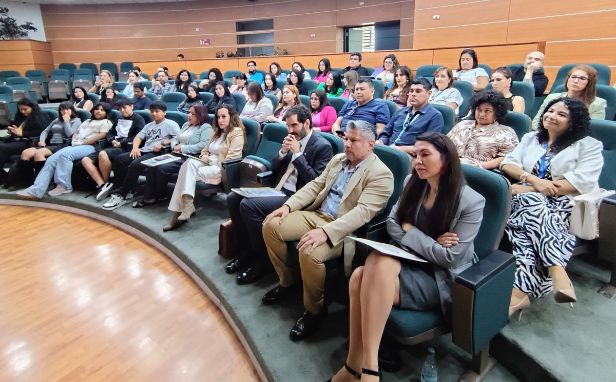 Dsocial_II's tweet photo. Niños, niñas, adolescentes, autoridades regionales, funcionarios relacionados con el tema de niñez y periodistas participaron en el Seminario Especializado "Comunicar sin Dañar", actividad multisectorial que analizó la importancia de informar con responsabilidad.
#Antofagasta https://t.co/sDfkeW8BJw