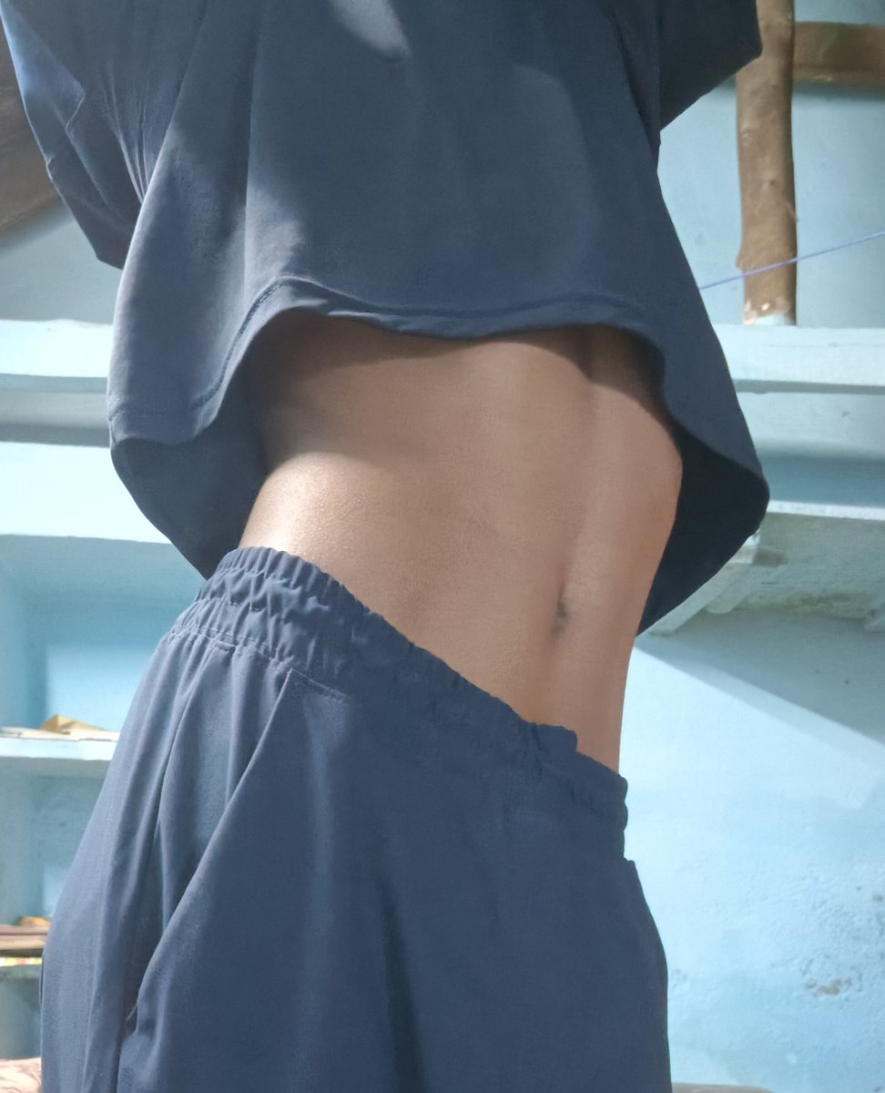 GirlyMonisha's tweet photo. God Gifted Curves without any workouts. 
I think god also thought to makes me as curvy girl. 
Manufacturing was mades with wrong by fate 🥹

How is my fem hip 
Is that curvy ⏳

Suddenly though to took this snaps 😜
Lets heat this rainy moment 😅 https://t.co/nUd7Aw4Ueb