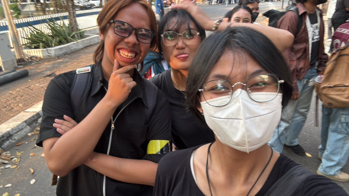 rainedfield's tweet photo. Panjang umur perjuangan! https://t.co/n8DWplzxc4