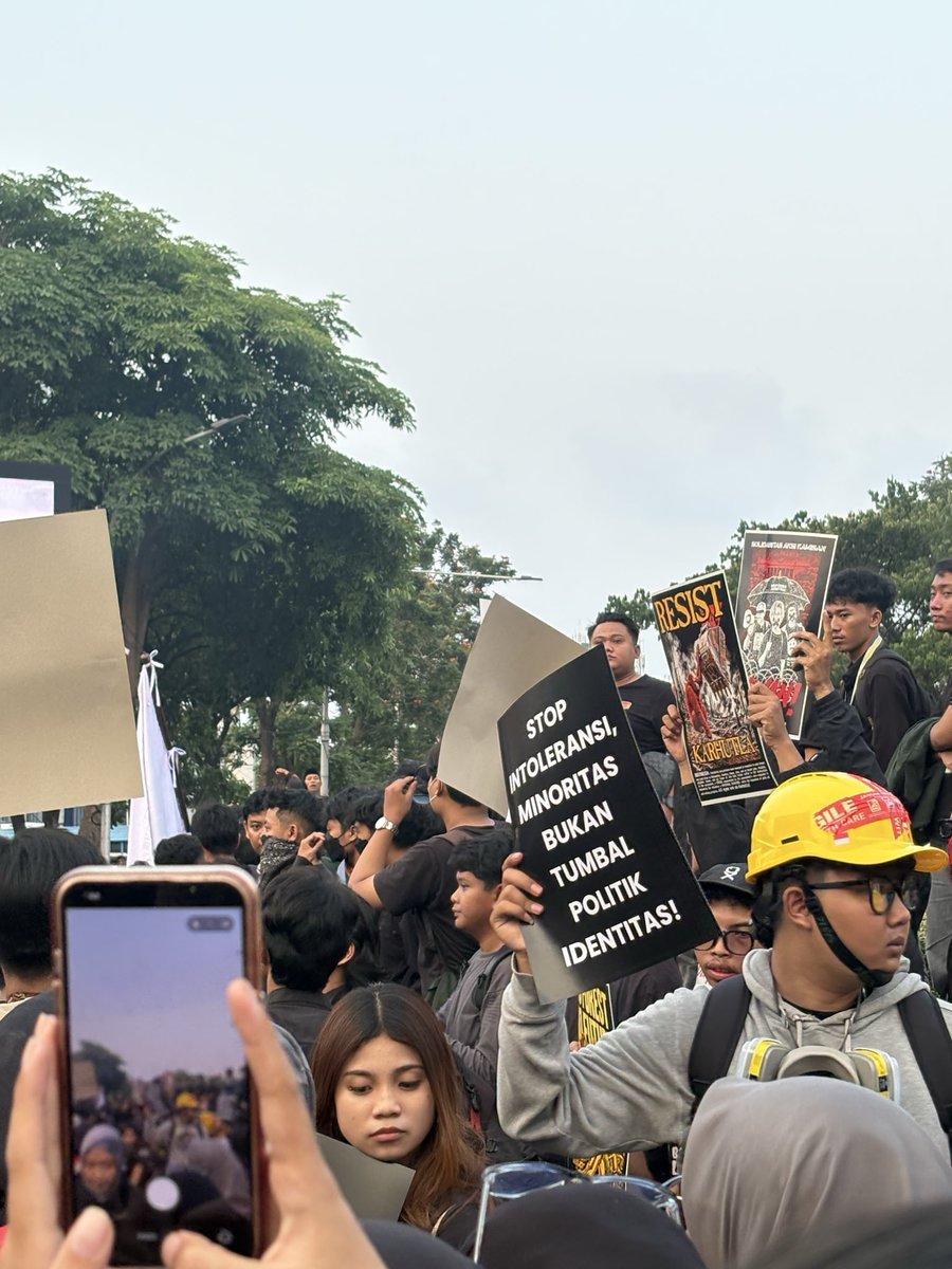 rainedfield's tweet photo. Panjang umur perjuangan! https://t.co/n8DWplzxc4