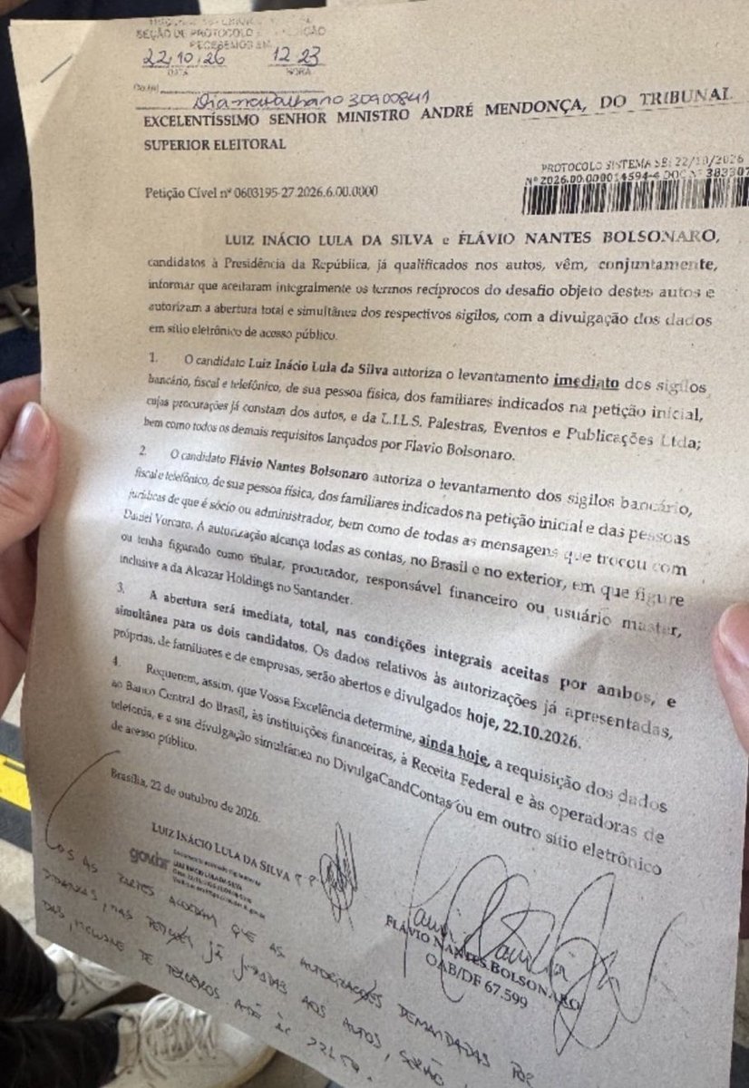 brasilchequei's tweet photo. 🚨URGENTE: Campanhas de Lula e Flávio assinam autorização para a quebra do sigilo até meia noite de hoje, mas presidente quer manter Lulinha e Vorcaro de fora. https://t.co/ZN7umiVxl1