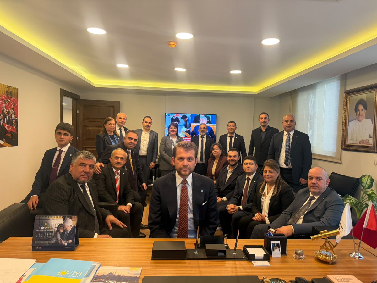 IyipartikCekme's tweet photo. İlçe Başkanımız Rasim Yıldırım ve yönetim kurulu üyelerimiz, Genel Başkanımız Sayın Müsavat Dervişoğlu’nun TBMM’nde gerçekleştirdiği grup toplantımıza katılım sağladı.

Birbirine güvenenlerin Cumhuriyeti için güçlü ve müreffeh Türkiye mücadelemiz kararlılıkla sürüyor. https://t.co/Xaato9whke